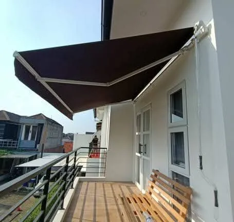 Awning Gulung Manual Engkol